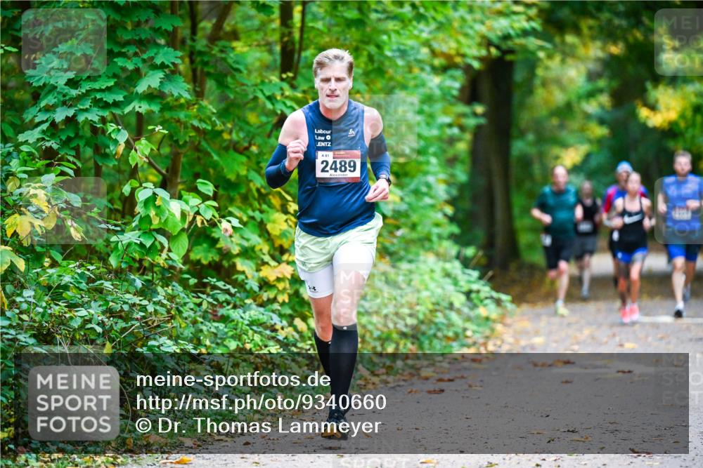 12.10.2025 - Bramfelder Halbmarathon 2025 Dr. Thomas Lammeyer http://msf.ph/oto/9340660 12.10.2025 09:48:52 Laufen 81, 2489 meine-sportfotos.de