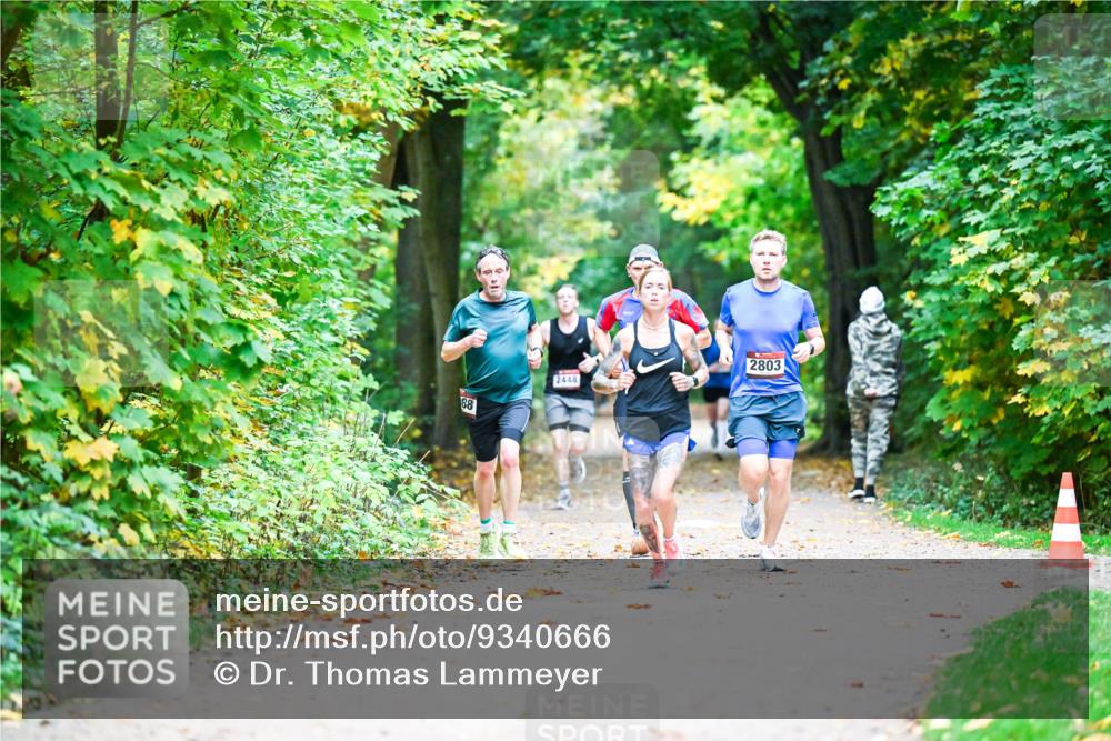 12.10.2025 - Bramfelder Halbmarathon 2025 Dr. Thomas Lammeyer http://msf.ph/oto/9340666 12.10.2025 09:48:54 Laufen 88, 2448, 2803 meine-sportfotos.de