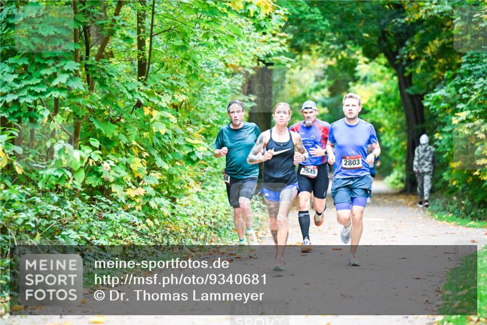 12.10.2025 - Bramfelder Halbmarathon 2025 Dr. Thomas Lammeyer http://msf.ph/oto/9340681 12.10.2025 09:48:56 Laufen 88, 2545, 2803 meine-sportfotos.de