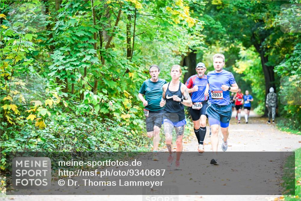 12.10.2025 - Bramfelder Halbmarathon 2025 Dr. Thomas Lammeyer http://msf.ph/oto/9340687 12.10.2025 09:48:57 Laufen 88, 2545, 2803 meine-sportfotos.de