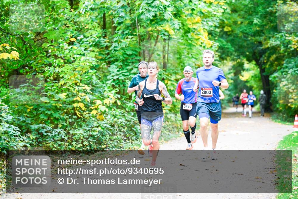 12.10.2025 - Bramfelder Halbmarathon 2025 Dr. Thomas Lammeyer http://msf.ph/oto/9340695 12.10.2025 09:48:58 Laufen 88, 2545, 2803 meine-sportfotos.de