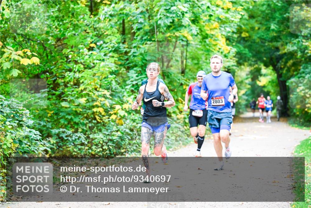 12.10.2025 - Bramfelder Halbmarathon 2025 Dr. Thomas Lammeyer http://msf.ph/oto/9340697 12.10.2025 09:48:59 Laufen 5645, 2803 meine-sportfotos.de