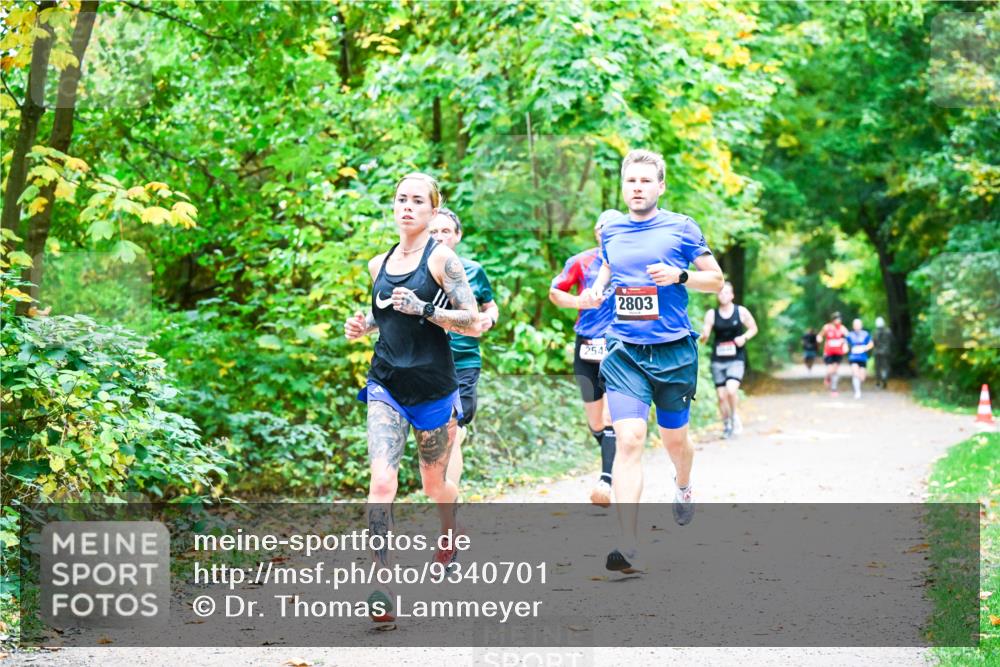 12.10.2025 - Bramfelder Halbmarathon 2025 Dr. Thomas Lammeyer http://msf.ph/oto/9340701 12.10.2025 09:48:59 Laufen 254, 2803 meine-sportfotos.de