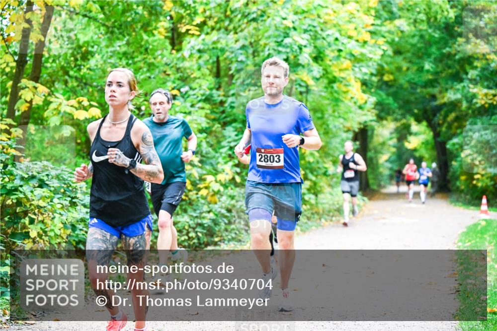 12.10.2025 - Bramfelder Halbmarathon 2025 Dr. Thomas Lammeyer http://msf.ph/oto/9340704 12.10.2025 09:49:00 Laufen 2803 meine-sportfotos.de