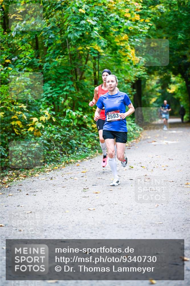 12.10.2025 - Bramfelder Halbmarathon 2025 Dr. Thomas Lammeyer http://msf.ph/oto/9340730 12.10.2025 09:49:08 Laufen 2593 meine-sportfotos.de