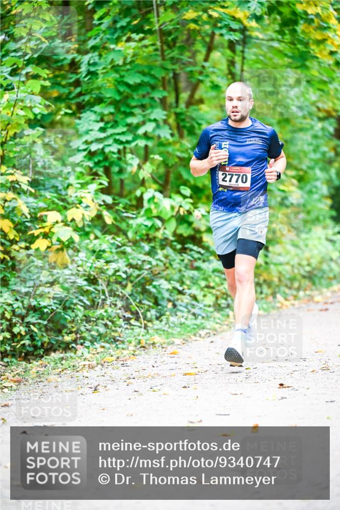 12.10.2025 - Bramfelder Halbmarathon 2025 Dr. Thomas Lammeyer http://msf.ph/oto/9340747 12.10.2025 09:49:15 Laufen 2770 meine-sportfotos.de