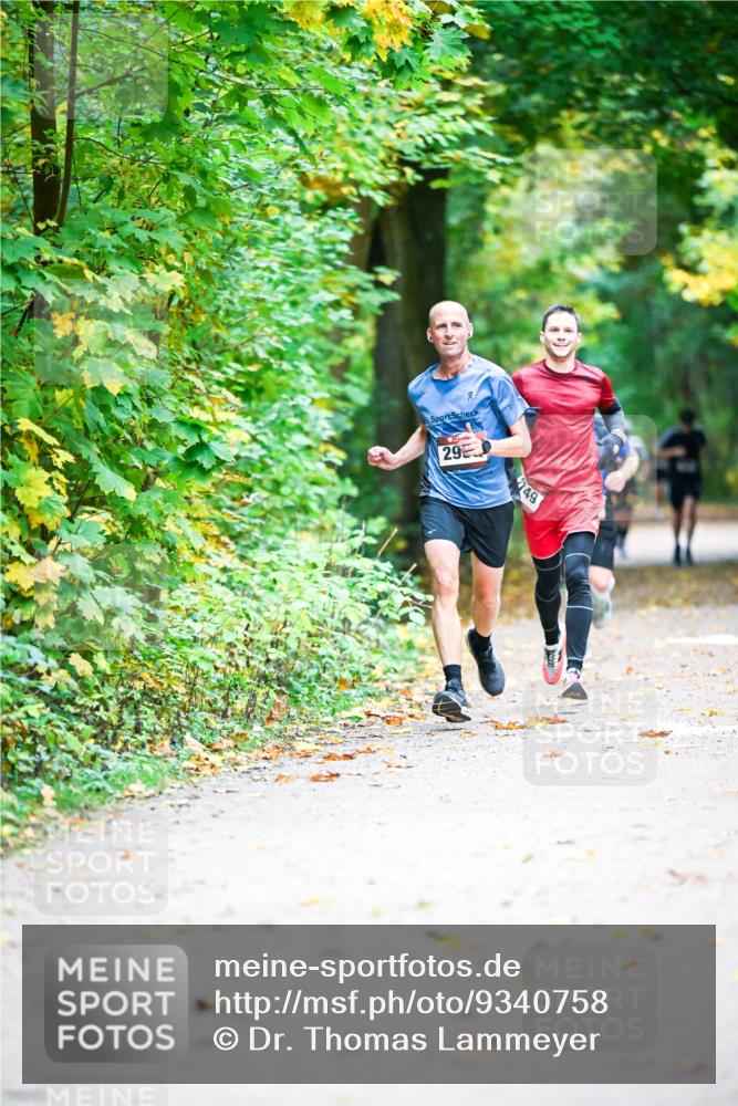 12.10.2025 - Bramfelder Halbmarathon 2025 Dr. Thomas Lammeyer http://msf.ph/oto/9340758 12.10.2025 09:49:24 Laufen 20, 29, 49 meine-sportfotos.de