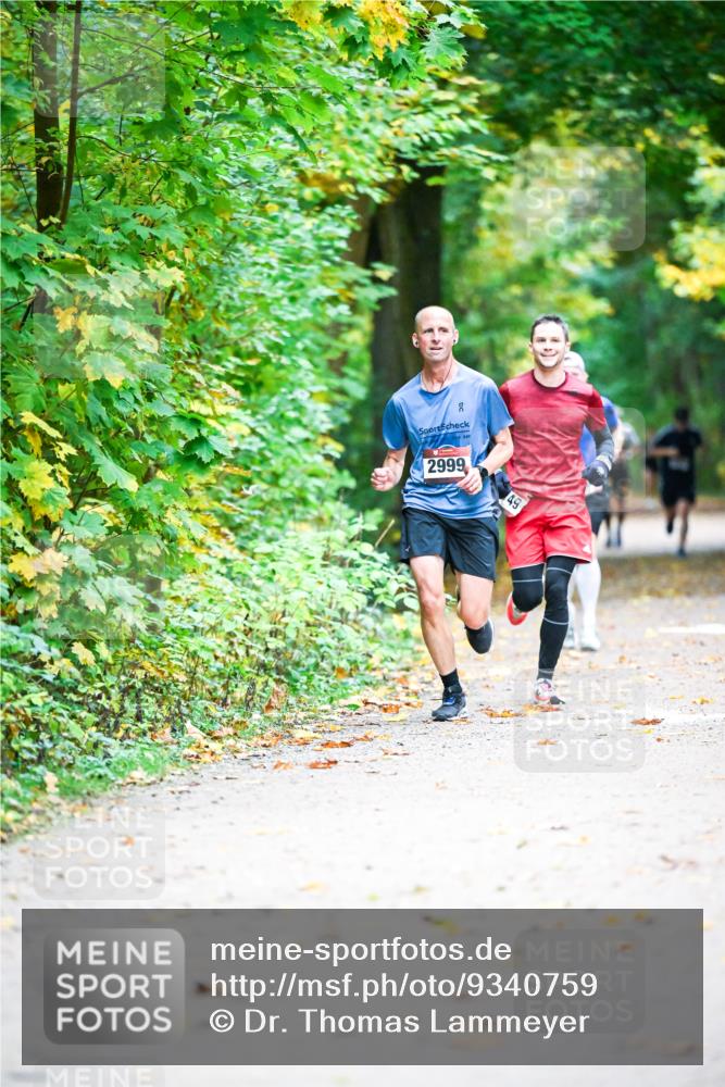 12.10.2025 - Bramfelder Halbmarathon 2025 Dr. Thomas Lammeyer http://msf.ph/oto/9340759 12.10.2025 09:49:24 Laufen 2999, 49 meine-sportfotos.de