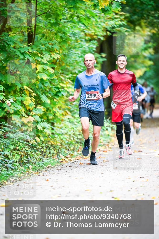 12.10.2025 - Bramfelder Halbmarathon 2025 Dr. Thomas Lammeyer http://msf.ph/oto/9340768 12.10.2025 09:49:25 Laufen 00, 299, 149 meine-sportfotos.de