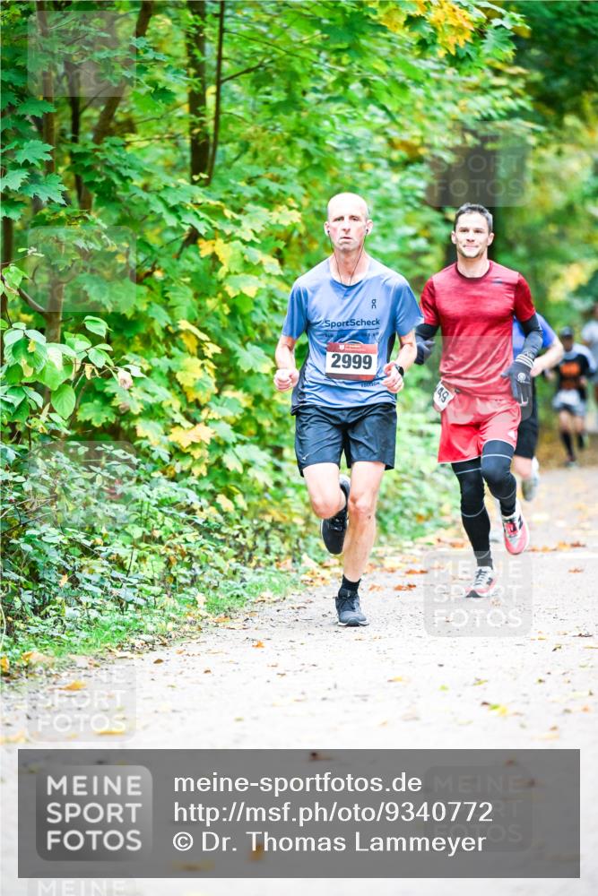 12.10.2025 - Bramfelder Halbmarathon 2025 Dr. Thomas Lammeyer http://msf.ph/oto/9340772 12.10.2025 09:49:26 Laufen 2999, 49 meine-sportfotos.de