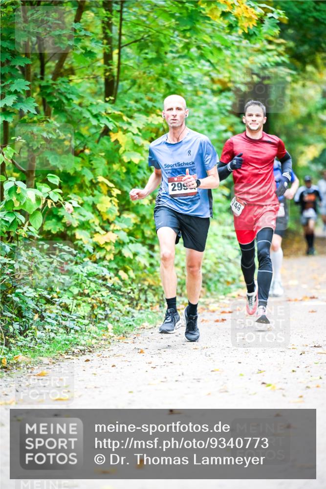 12.10.2025 - Bramfelder Halbmarathon 2025 Dr. Thomas Lammeyer http://msf.ph/oto/9340773 12.10.2025 09:49:26 Laufen 299, 749 meine-sportfotos.de