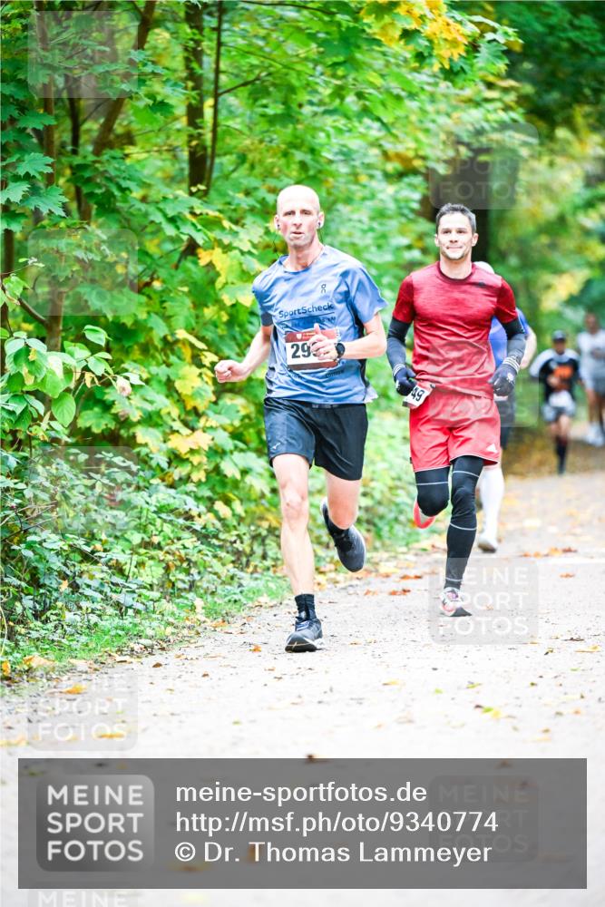 12.10.2025 - Bramfelder Halbmarathon 2025 Dr. Thomas Lammeyer http://msf.ph/oto/9340774 12.10.2025 09:49:26 Laufen 29, 49 meine-sportfotos.de