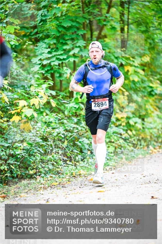 12.10.2025 - Bramfelder Halbmarathon 2025 Dr. Thomas Lammeyer http://msf.ph/oto/9340780 12.10.2025 09:49:30 Laufen 2894 meine-sportfotos.de