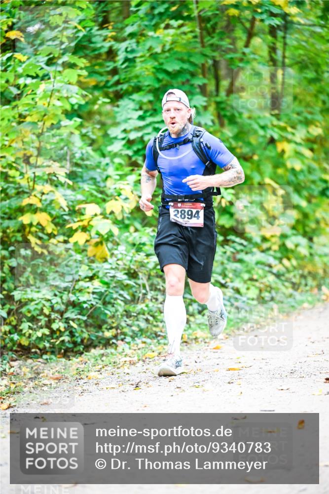 12.10.2025 - Bramfelder Halbmarathon 2025 Dr. Thomas Lammeyer http://msf.ph/oto/9340783 12.10.2025 09:49:30 Laufen 2894 meine-sportfotos.de