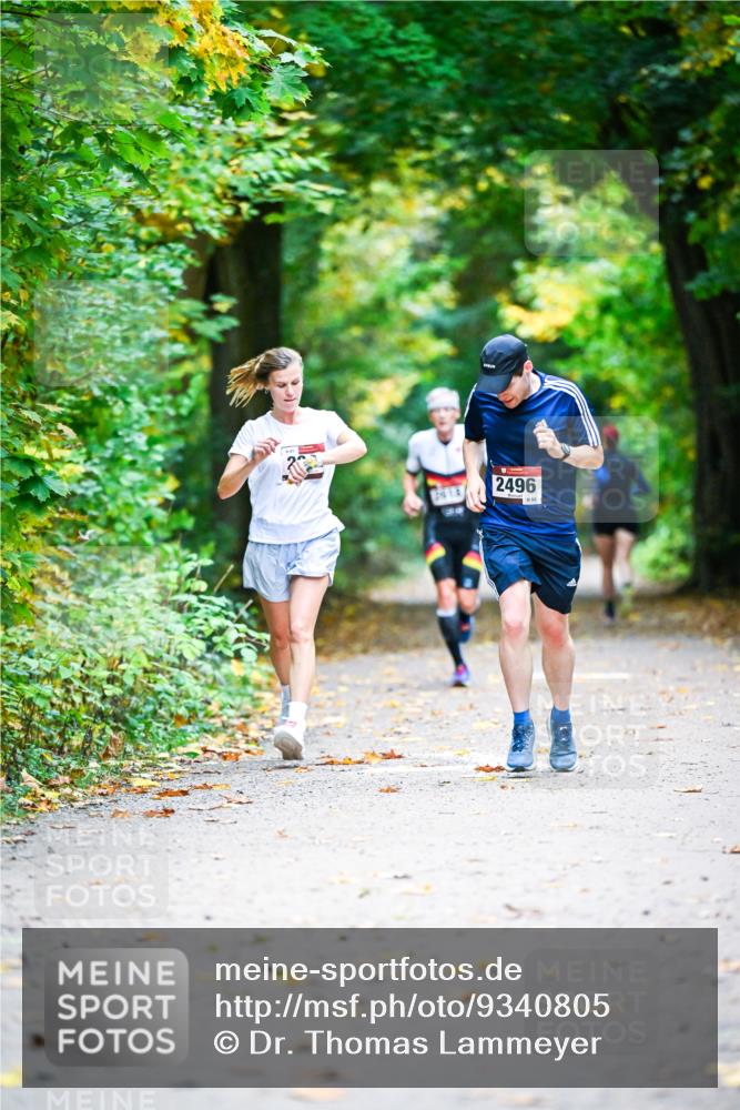 12.10.2025 - Bramfelder Halbmarathon 2025 Dr. Thomas Lammeyer http://msf.ph/oto/9340805 12.10.2025 09:49:35 Laufen 2496, 855 meine-sportfotos.de
