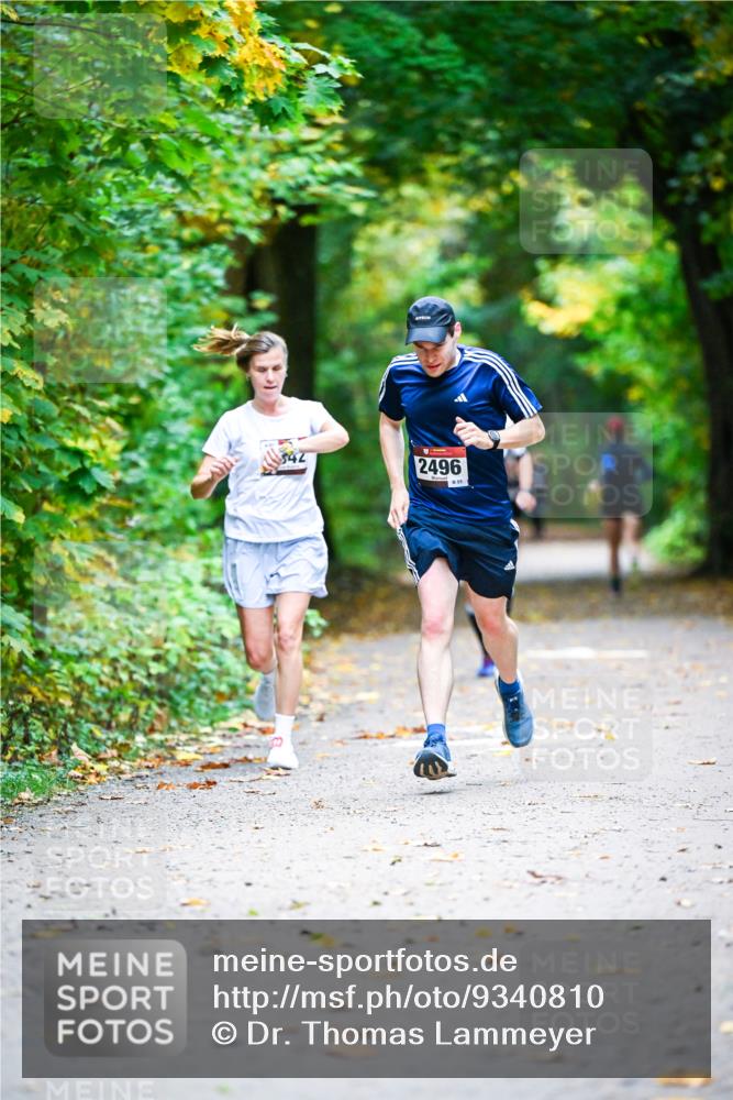 12.10.2025 - Bramfelder Halbmarathon 2025 Dr. Thomas Lammeyer http://msf.ph/oto/9340810 12.10.2025 09:49:36 Laufen 542, 2496, 55 meine-sportfotos.de