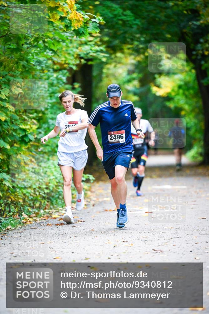 12.10.2025 - Bramfelder Halbmarathon 2025 Dr. Thomas Lammeyer http://msf.ph/oto/9340812 12.10.2025 09:49:36 Laufen 2040, 2496, 855 meine-sportfotos.de