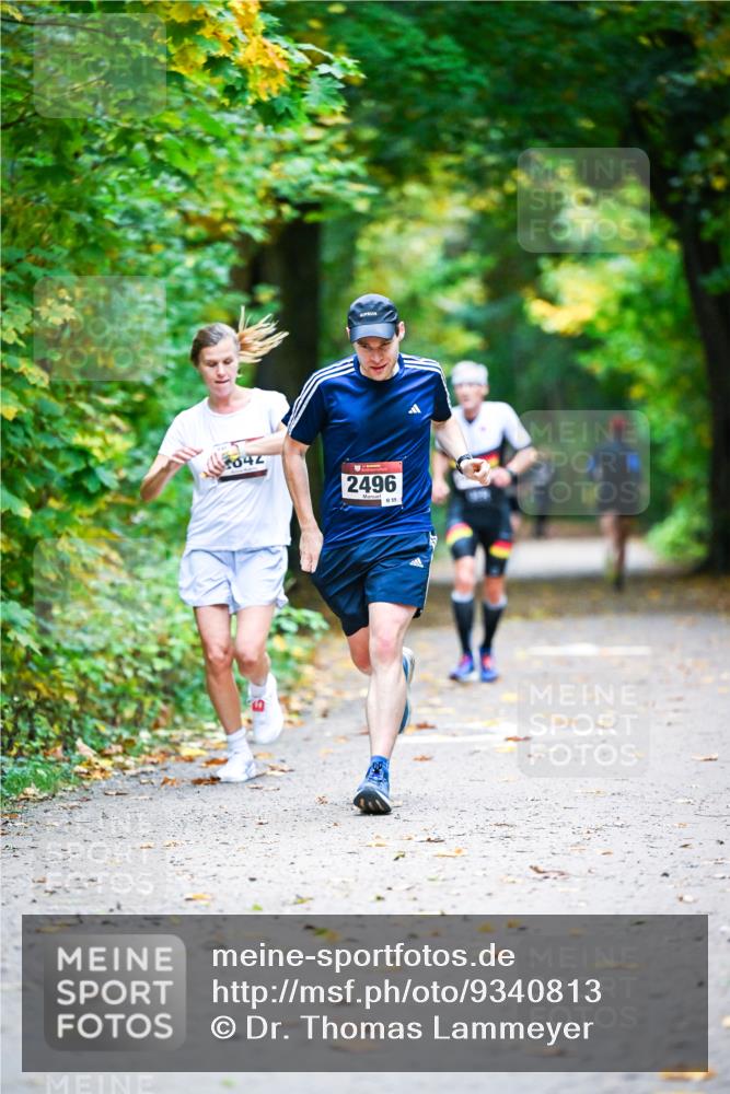 12.10.2025 - Bramfelder Halbmarathon 2025 Dr. Thomas Lammeyer http://msf.ph/oto/9340813 12.10.2025 09:49:37 Laufen 042, 2496, 55 meine-sportfotos.de