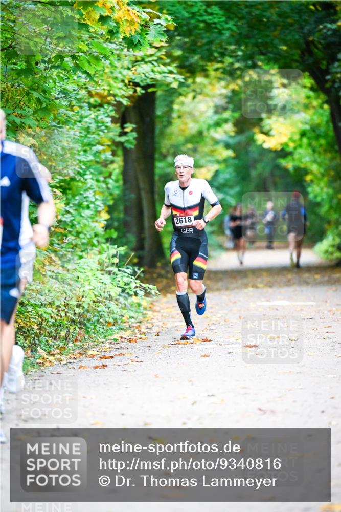 12.10.2025 - Bramfelder Halbmarathon 2025 Dr. Thomas Lammeyer http://msf.ph/oto/9340816 12.10.2025 09:49:38 Laufen 2618 meine-sportfotos.de