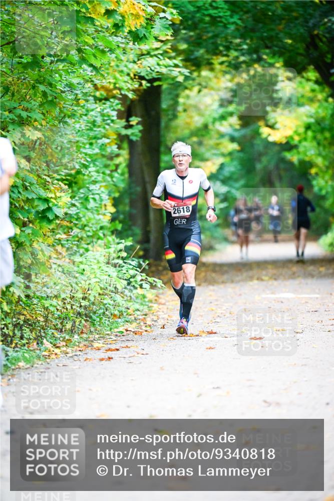 12.10.2025 - Bramfelder Halbmarathon 2025 Dr. Thomas Lammeyer http://msf.ph/oto/9340818 12.10.2025 09:49:38 Laufen 2618 meine-sportfotos.de