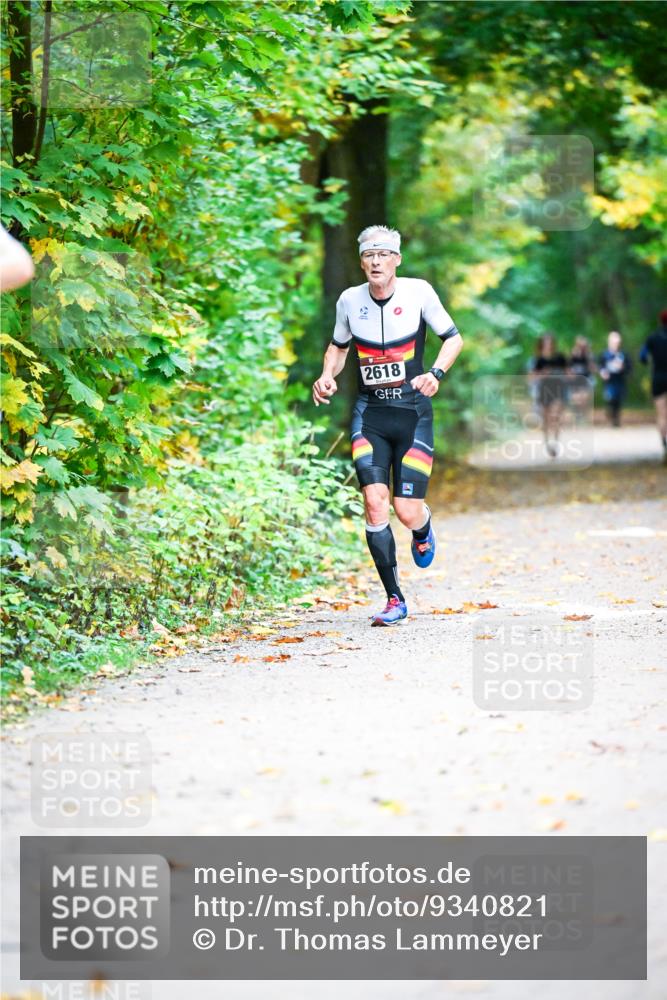 12.10.2025 - Bramfelder Halbmarathon 2025 Dr. Thomas Lammeyer http://msf.ph/oto/9340821 12.10.2025 09:49:39 Laufen 2618 meine-sportfotos.de