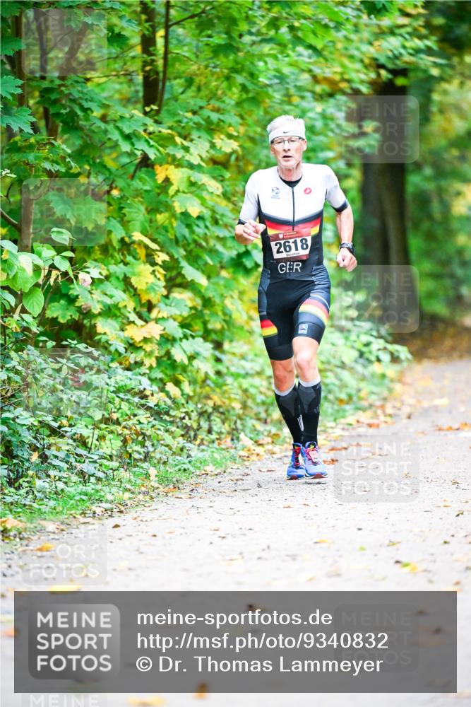 12.10.2025 - Bramfelder Halbmarathon 2025 Dr. Thomas Lammeyer http://msf.ph/oto/9340832 12.10.2025 09:49:40 Laufen 2618 meine-sportfotos.de