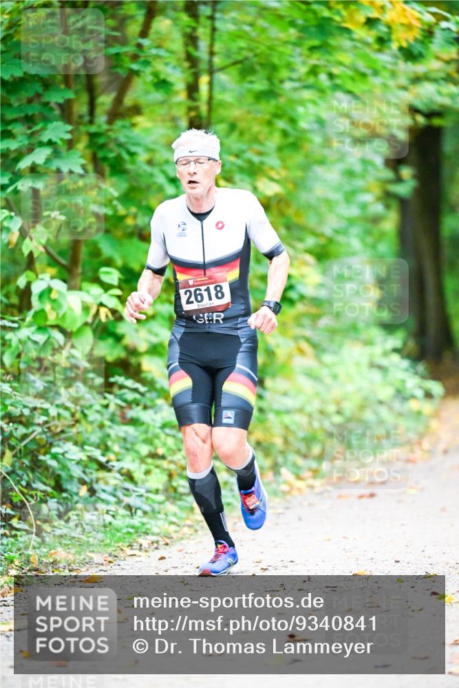 12.10.2025 - Bramfelder Halbmarathon 2025 Dr. Thomas Lammeyer http://msf.ph/oto/9340841 12.10.2025 09:49:41 Laufen 2618 meine-sportfotos.de