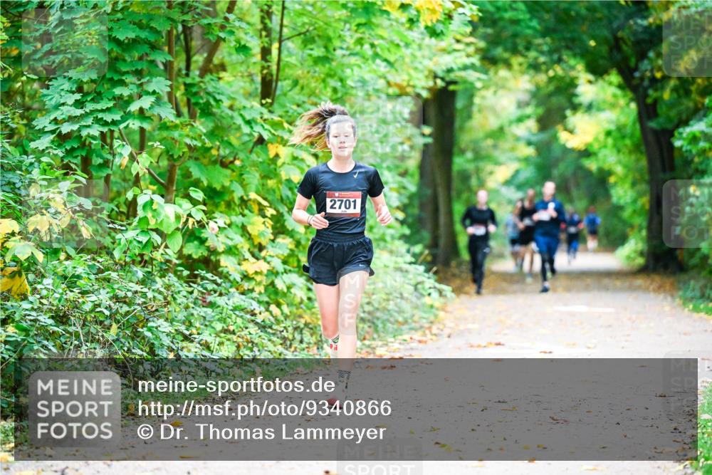 12.10.2025 - Bramfelder Halbmarathon 2025 Dr. Thomas Lammeyer http://msf.ph/oto/9340866 12.10.2025 09:49:54 Laufen 2701 meine-sportfotos.de