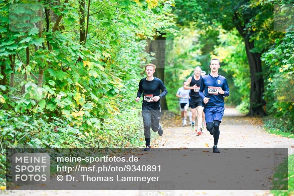 12.10.2025 - Bramfelder Halbmarathon 2025 Dr. Thomas Lammeyer http://msf.ph/oto/9340891 12.10.2025 09:50:01 Laufen 2961, 249, 2552 meine-sportfotos.de