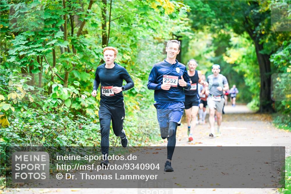 12.10.2025 - Bramfelder Halbmarathon 2025 Dr. Thomas Lammeyer http://msf.ph/oto/9340904 12.10.2025 09:50:03 Laufen 2961, 2552, 193 meine-sportfotos.de