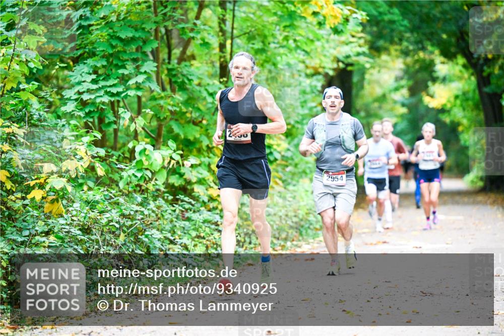 12.10.2025 - Bramfelder Halbmarathon 2025 Dr. Thomas Lammeyer http://msf.ph/oto/9340925 12.10.2025 09:50:06 Laufen 2954 meine-sportfotos.de