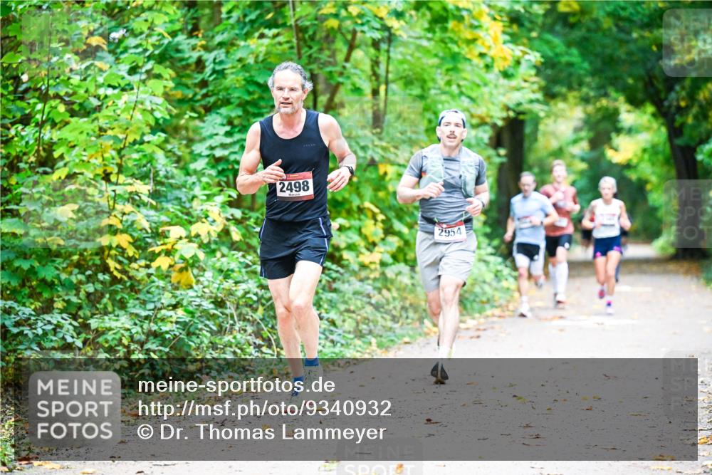 12.10.2025 - Bramfelder Halbmarathon 2025 Dr. Thomas Lammeyer http://msf.ph/oto/9340932 12.10.2025 09:50:07 Laufen 2498, 2954 meine-sportfotos.de