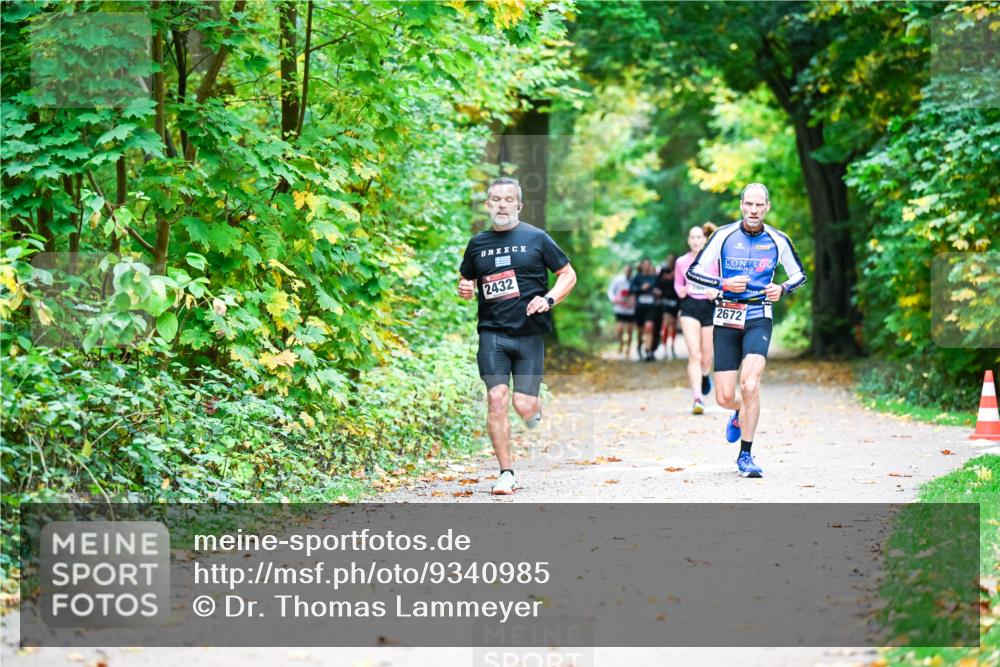 12.10.2025 - Bramfelder Halbmarathon 2025 Dr. Thomas Lammeyer http://msf.ph/oto/9340985 12.10.2025 09:50:23 Laufen 2432, 2672 meine-sportfotos.de