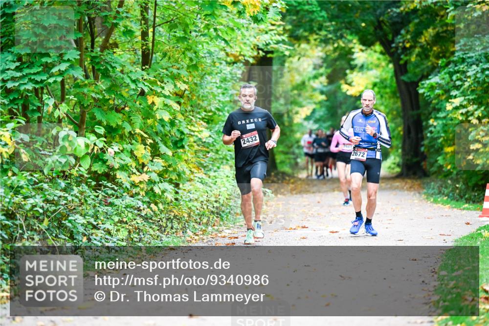12.10.2025 - Bramfelder Halbmarathon 2025 Dr. Thomas Lammeyer http://msf.ph/oto/9340986 12.10.2025 09:50:23 Laufen 2432, 7425, 2672 meine-sportfotos.de