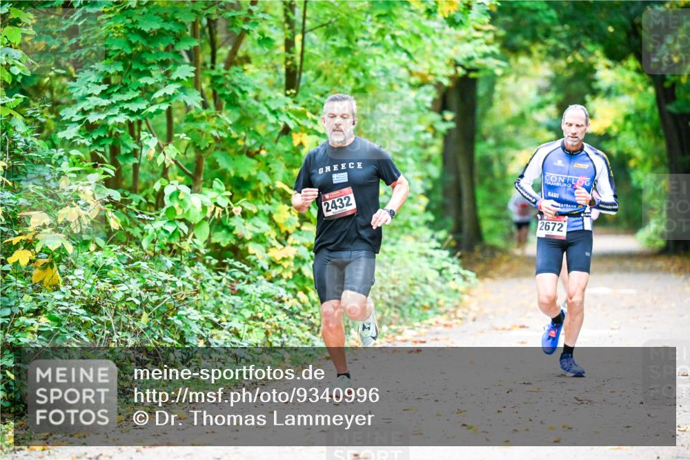 12.10.2025 - Bramfelder Halbmarathon 2025 Dr. Thomas Lammeyer http://msf.ph/oto/9340996 12.10.2025 09:50:24 Laufen 2432, 2672 meine-sportfotos.de