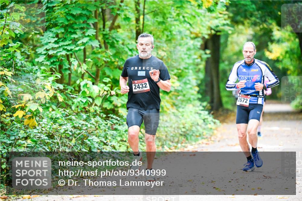 12.10.2025 - Bramfelder Halbmarathon 2025 Dr. Thomas Lammeyer http://msf.ph/oto/9340999 12.10.2025 09:50:24 Laufen 2432, 2672 meine-sportfotos.de