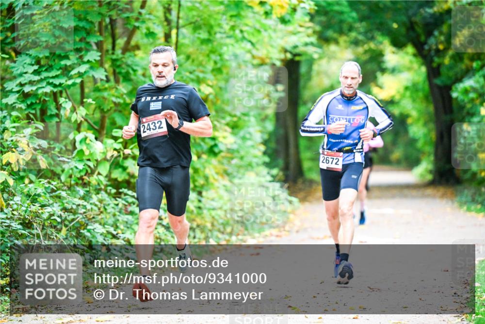 12.10.2025 - Bramfelder Halbmarathon 2025 Dr. Thomas Lammeyer http://msf.ph/oto/9341000 12.10.2025 09:50:25 Laufen 2432, 08, 2672 meine-sportfotos.de