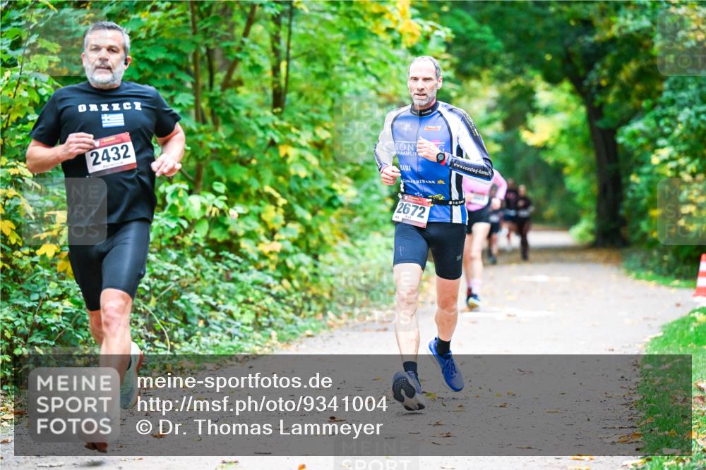 12.10.2025 - Bramfelder Halbmarathon 2025 Dr. Thomas Lammeyer http://msf.ph/oto/9341004 12.10.2025 09:50:26 Laufen 2432, 2672 meine-sportfotos.de