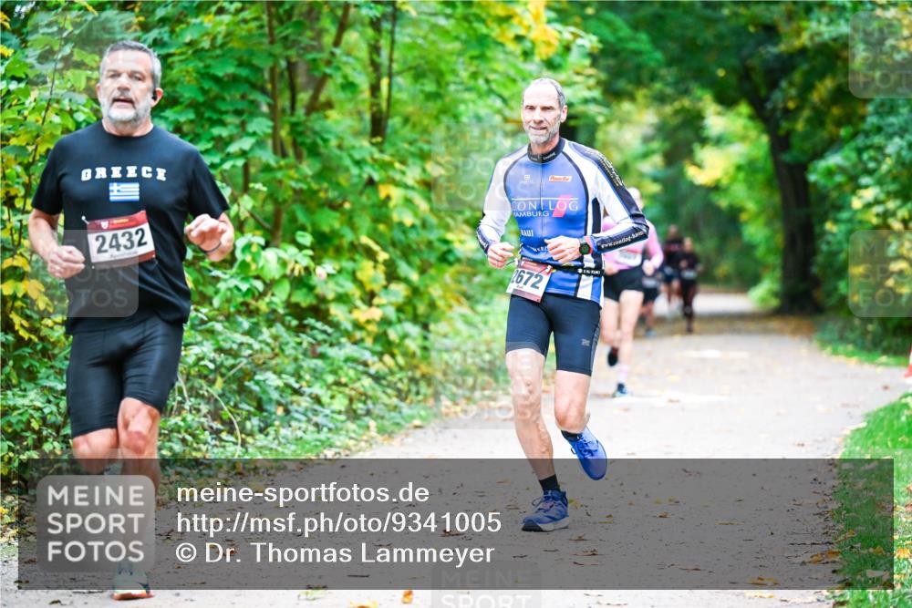 12.10.2025 - Bramfelder Halbmarathon 2025 Dr. Thomas Lammeyer http://msf.ph/oto/9341005 12.10.2025 09:50:26 Laufen 2432, 2672 meine-sportfotos.de