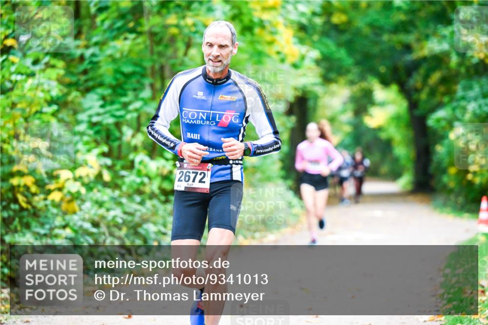 12.10.2025 - Bramfelder Halbmarathon 2025 Dr. Thomas Lammeyer http://msf.ph/oto/9341013 12.10.2025 09:50:27 Laufen 2672 meine-sportfotos.de