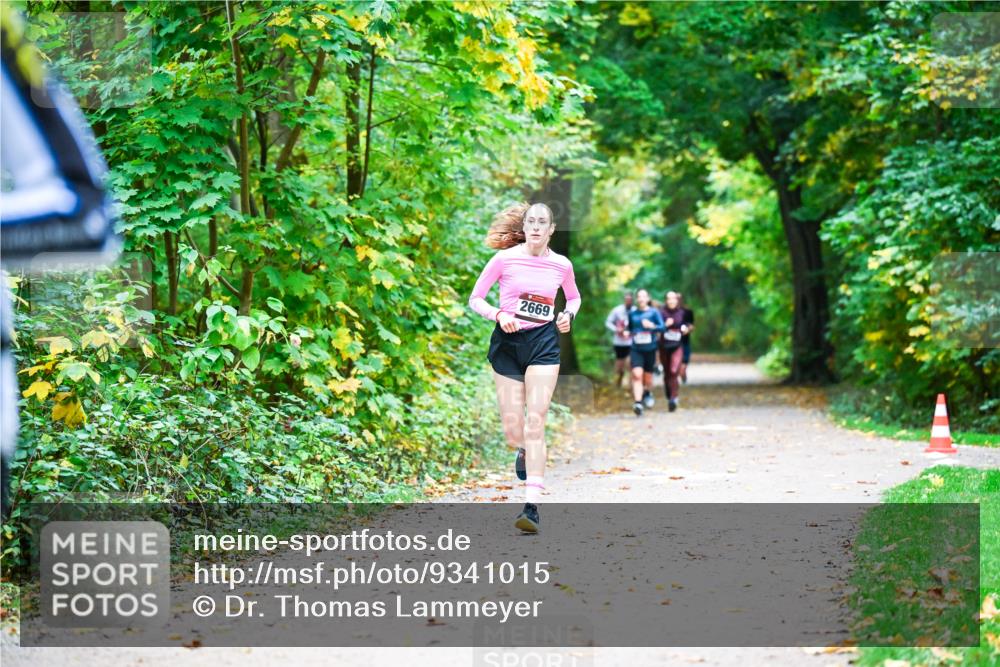 12.10.2025 - Bramfelder Halbmarathon 2025 Dr. Thomas Lammeyer http://msf.ph/oto/9341015 12.10.2025 09:50:28 Laufen 2669 meine-sportfotos.de