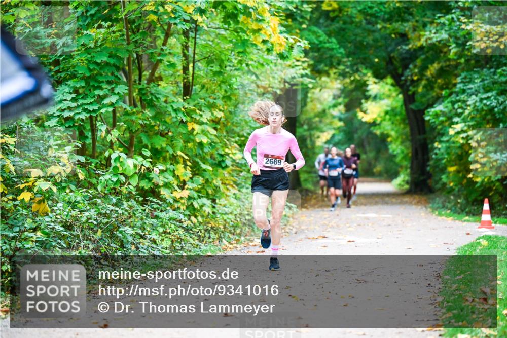 12.10.2025 - Bramfelder Halbmarathon 2025 Dr. Thomas Lammeyer http://msf.ph/oto/9341016 12.10.2025 09:50:28 Laufen 2669 meine-sportfotos.de