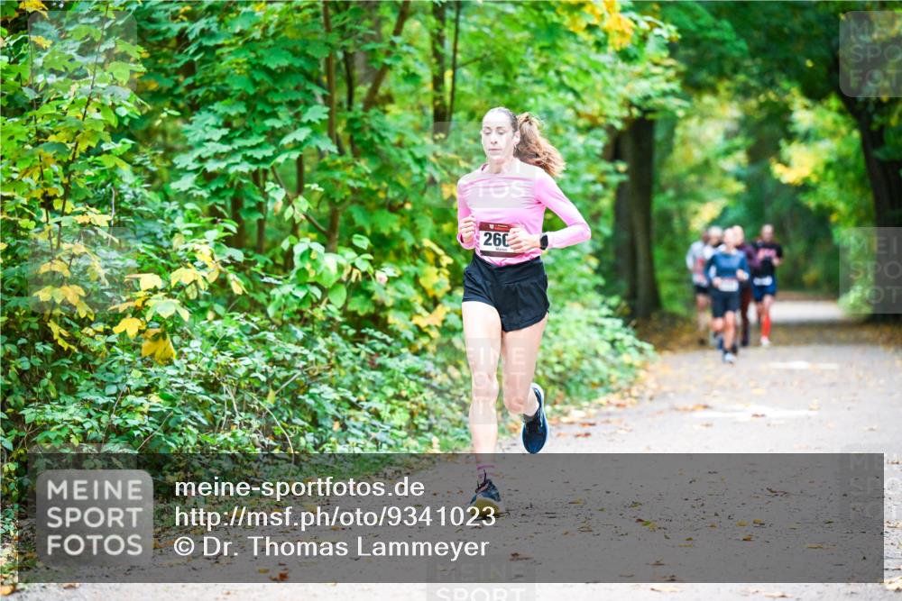 12.10.2025 - Bramfelder Halbmarathon 2025 Dr. Thomas Lammeyer http://msf.ph/oto/9341023 12.10.2025 09:50:29 Laufen 260 meine-sportfotos.de