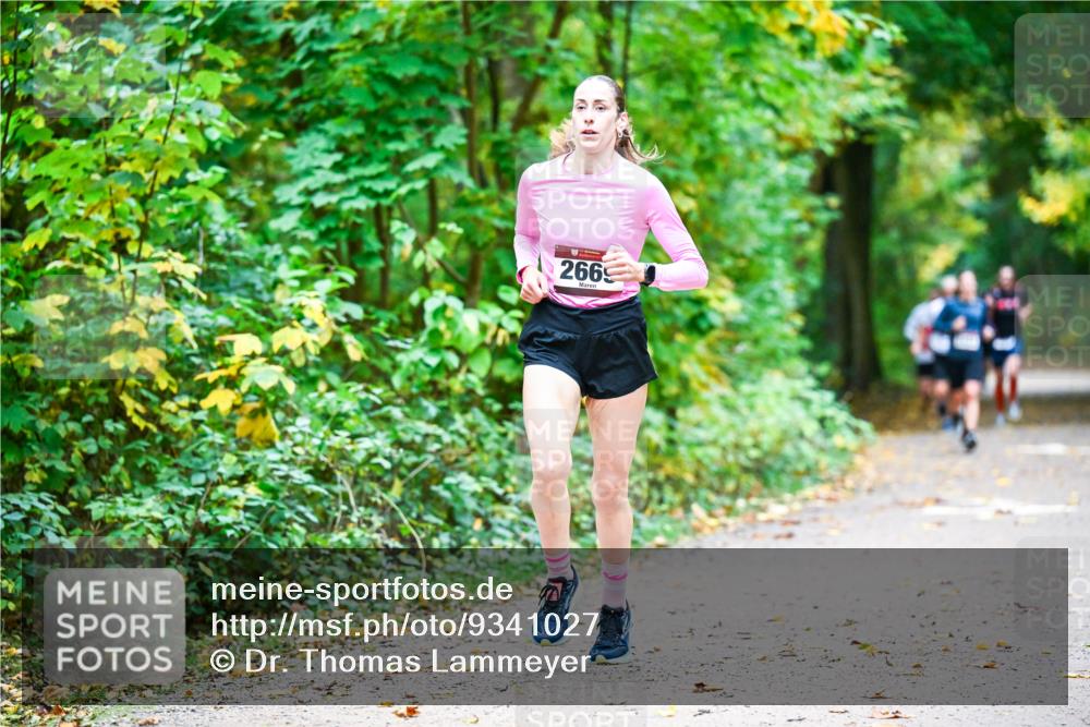 12.10.2025 - Bramfelder Halbmarathon 2025 Dr. Thomas Lammeyer http://msf.ph/oto/9341027 12.10.2025 09:50:29 Laufen 2669 meine-sportfotos.de