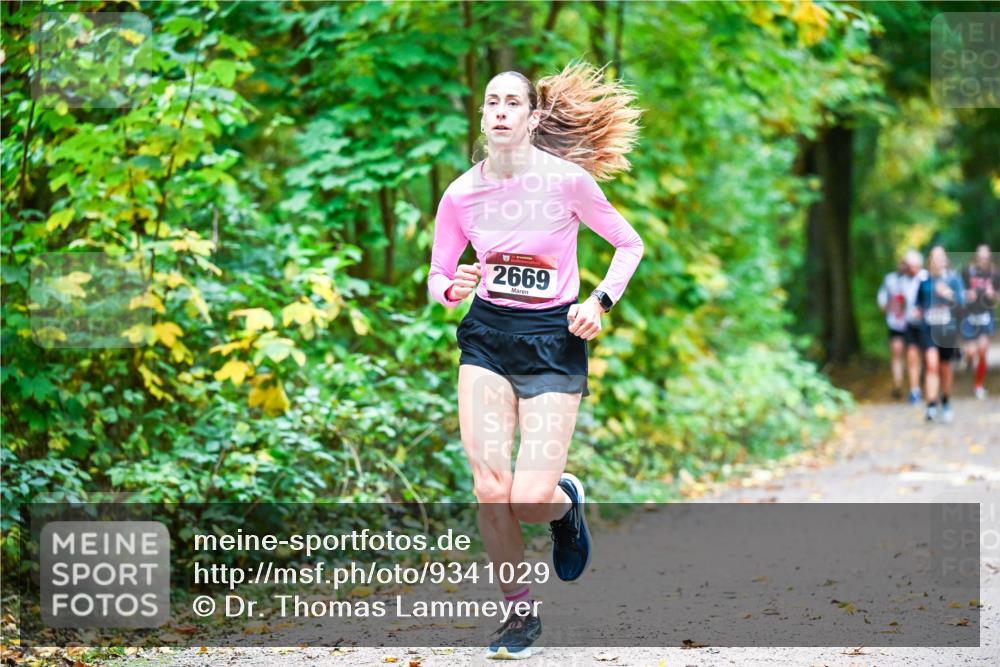 12.10.2025 - Bramfelder Halbmarathon 2025 Dr. Thomas Lammeyer http://msf.ph/oto/9341029 12.10.2025 09:50:30 Laufen 2669 meine-sportfotos.de