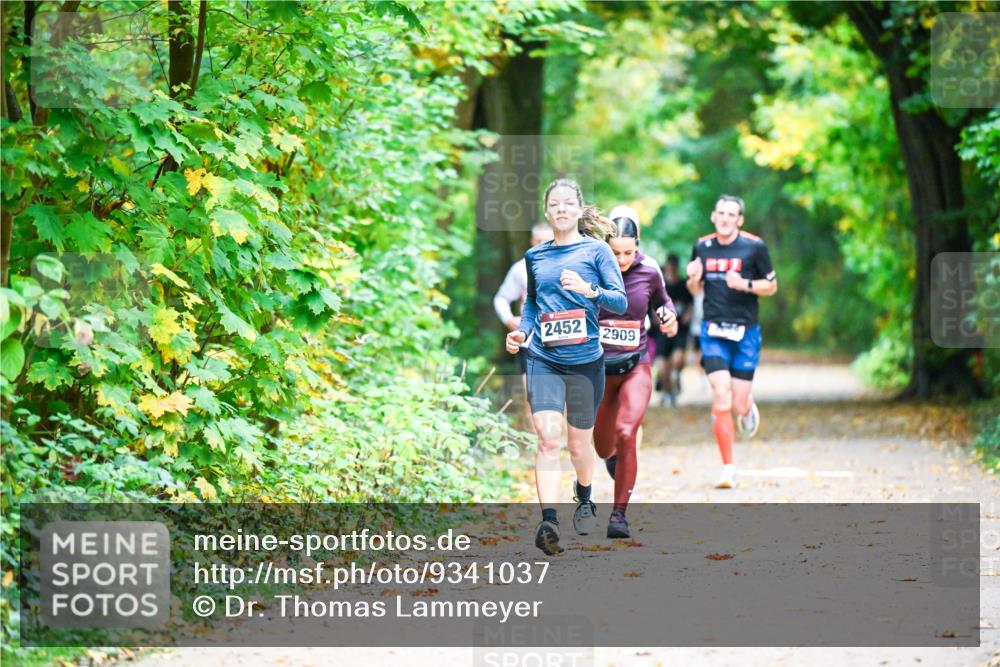 12.10.2025 - Bramfelder Halbmarathon 2025 Dr. Thomas Lammeyer http://msf.ph/oto/9341037 12.10.2025 09:50:33 Laufen 2452, 2909 meine-sportfotos.de
