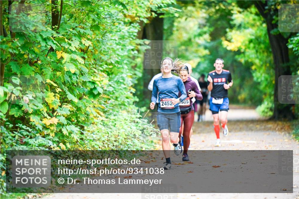 12.10.2025 - Bramfelder Halbmarathon 2025 Dr. Thomas Lammeyer http://msf.ph/oto/9341038 12.10.2025 09:50:33 Laufen 2452, 909 meine-sportfotos.de
