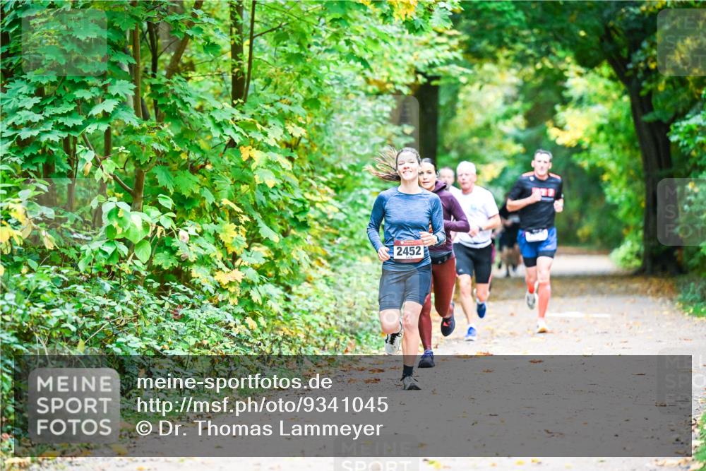 12.10.2025 - Bramfelder Halbmarathon 2025 Dr. Thomas Lammeyer http://msf.ph/oto/9341045 12.10.2025 09:50:34 Laufen 2452 meine-sportfotos.de