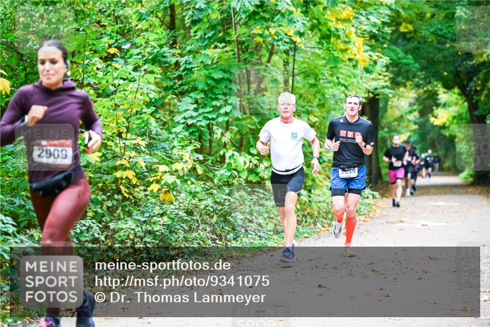 12.10.2025 - Bramfelder Halbmarathon 2025 Dr. Thomas Lammeyer http://msf.ph/oto/9341075 12.10.2025 09:50:38 Laufen 2909 meine-sportfotos.de