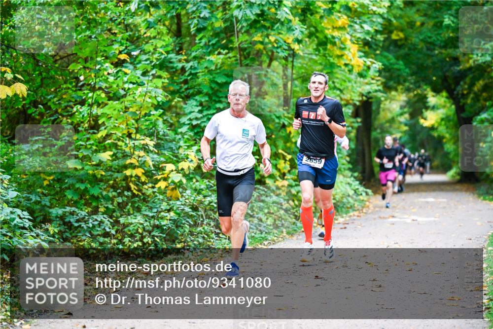 12.10.2025 - Bramfelder Halbmarathon 2025 Dr. Thomas Lammeyer http://msf.ph/oto/9341080 12.10.2025 09:50:39 Laufen 2659 meine-sportfotos.de
